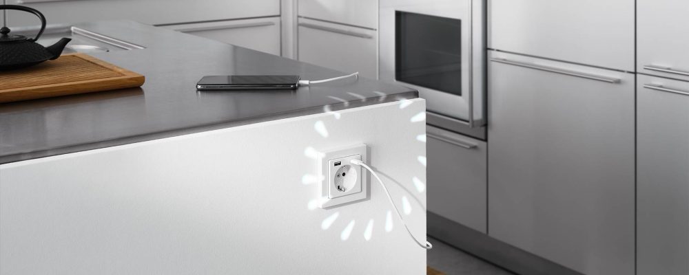 Schuko-USB_1920x1440